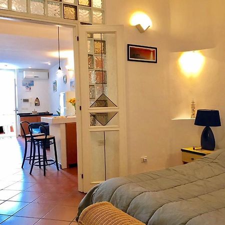 Ponza Holiday Homes - Porto Esterno foto