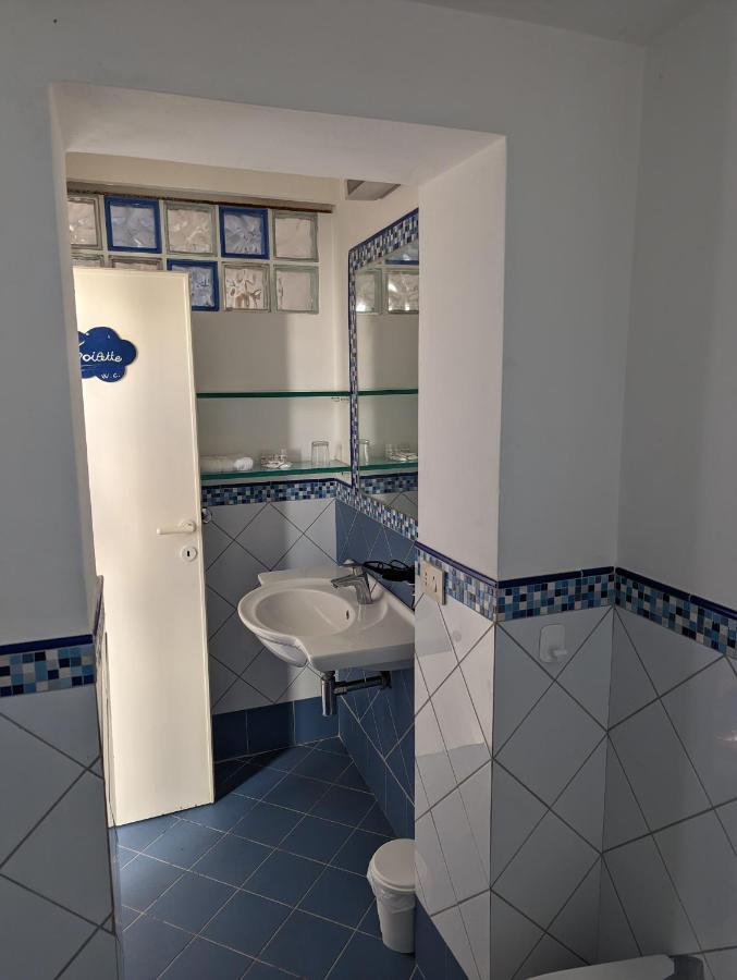 Ponza Holiday Homes - Porto Esterno foto